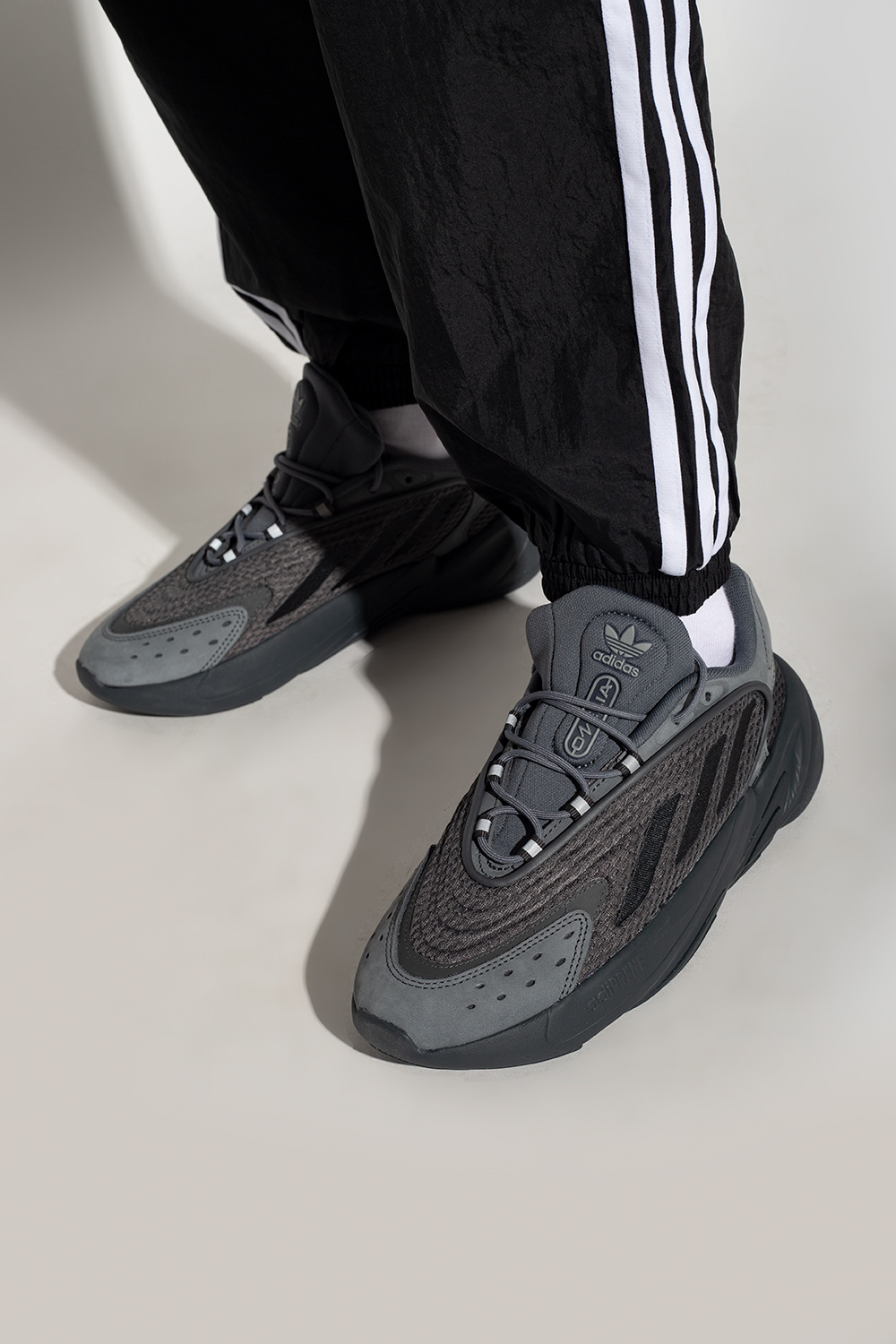 IetpShops Canada Grey Ozelia sneakers ADIDAS Originals Adidas x alexander wang aw turnout bball futureshell triple black ee9027